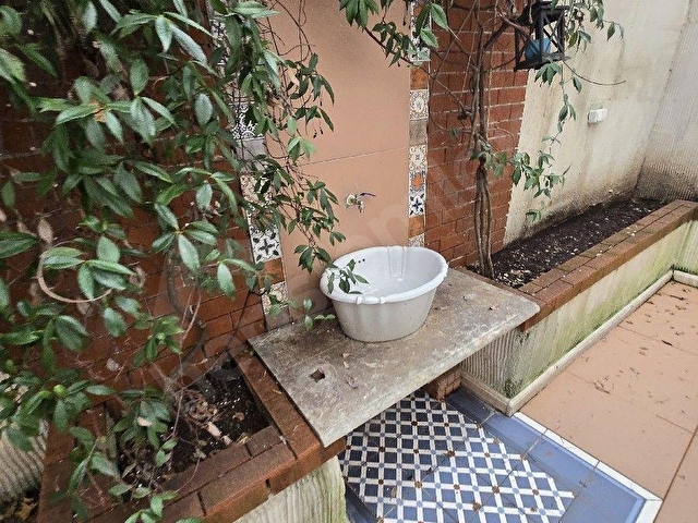 B.Mercan Emlaktan Yalıköyde Yalı Dairesi.Dubleks. 4 odalı. 1.ve 2. katı Kiralık. - Görsel 27