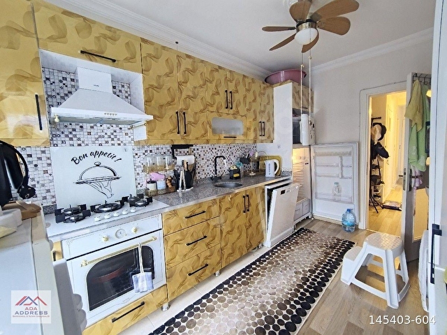 Kuşadası Davutlarda satılık 3+1 Geniş daire - Görsel 13