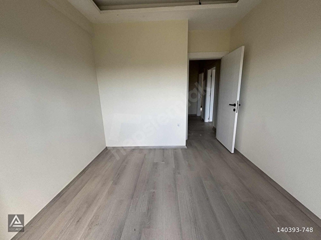 Şirin mahallede ana yola yakın ada mutfaklı 3+1 kiralık villa - Görsel 7