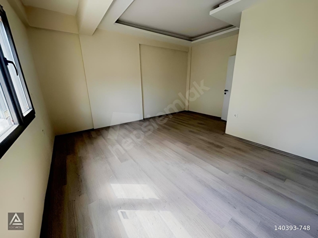 Şirin mahallede ana yola yakın ada mutfaklı 3+1 kiralık villa - Görsel 3
