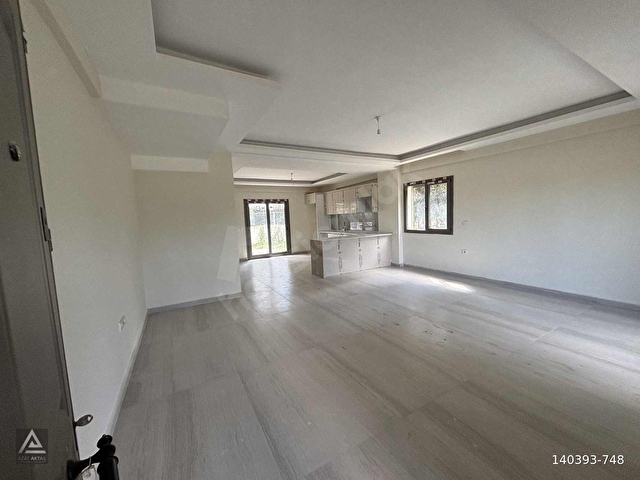 Şirin mahallede ana yola yakın ada mutfaklı 3+1 kiralık villa - Görsel 29