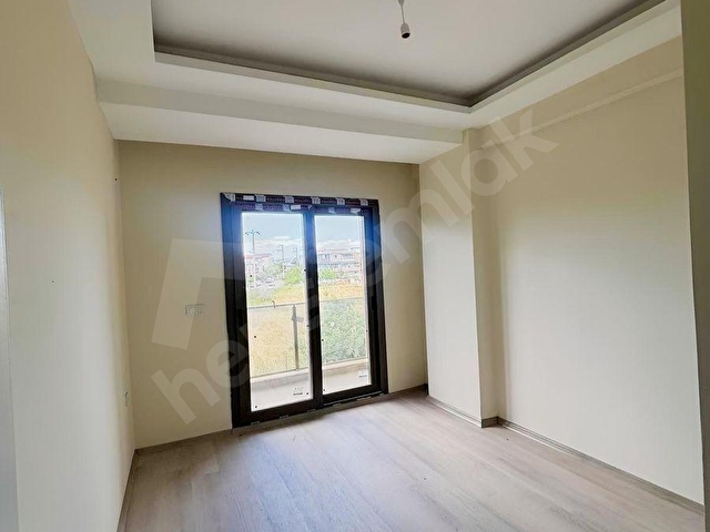 Şirin mahallede ana yola yakın ada mutfaklı 3+1 kiralık villa - Görsel 10