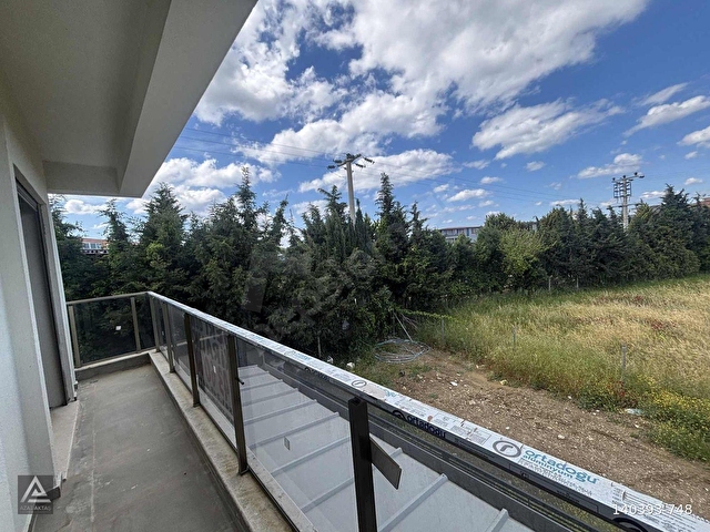 Şirin mahallede ana yola yakın ada mutfaklı 3+1 kiralık villa - Görsel 11