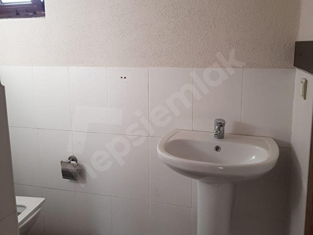 Marmaris Merkezde Adliye Civarı Kiralık 1+1 Ofis & Büro - Görsel 6