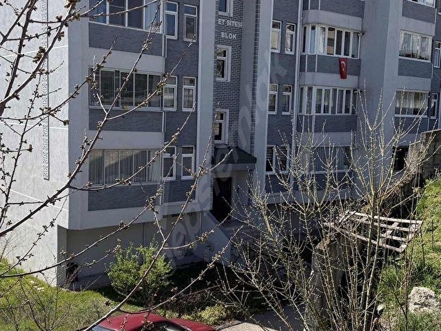 5000 EVLER 75.YIL MAHALLESİNDE SATILIK 2+1 DAİRE