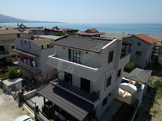 gümüldürde denize 50m havuzlu tek müstakil villa. 11904543 hepsiemlak