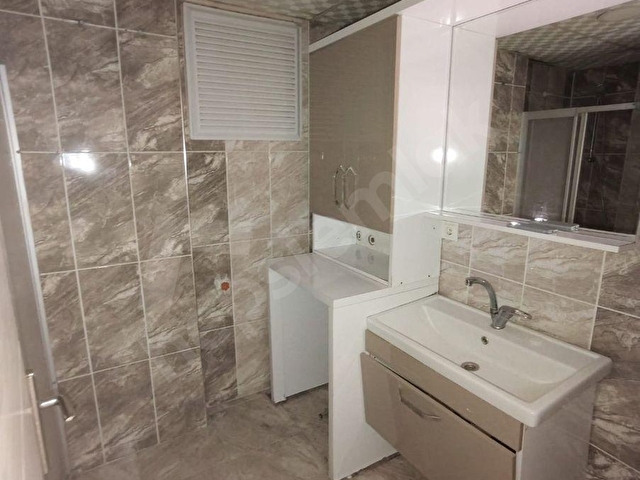 Buca Adatepe Mahallesinde Kapalı Mutfak 2+0 Kiralık Daire - Görsel 6