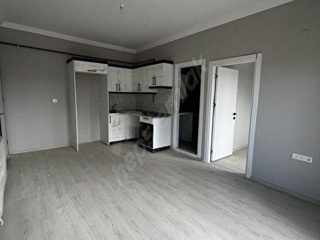 SEYREK CADDE ÜZERİNDE 1+1 KİRALIK DAİRE - Görsel 3