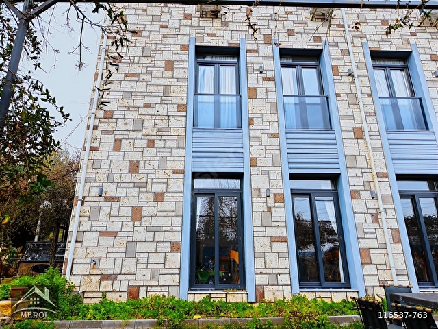 Foça Kozbeylide 2 Katlı Otel Satılık - Görsel 12