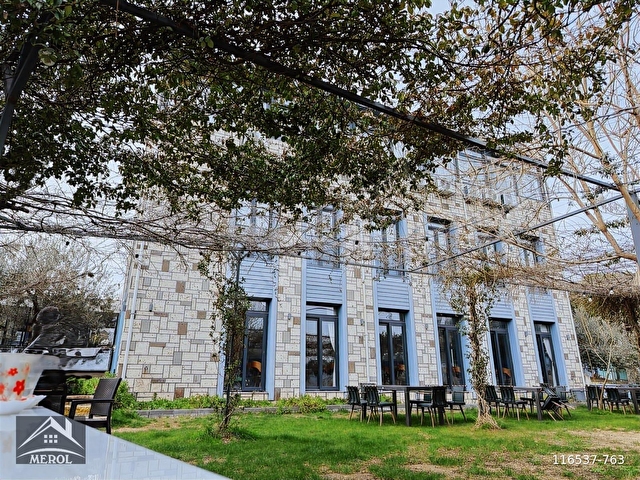 Foça Kozbeylide 2 Katlı Otel Satılık - Görsel 18
