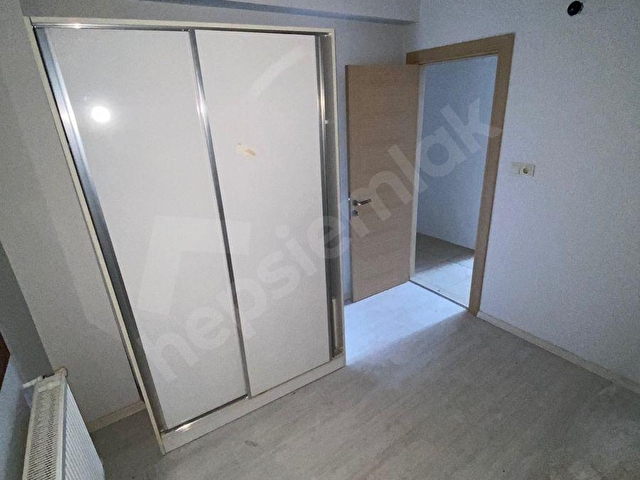 GÖKÇE BAĞÇİVAN GAYRİMENKULDEN CADDE ÜZERİ ÖN CEPHE DAİRE - Görsel 8