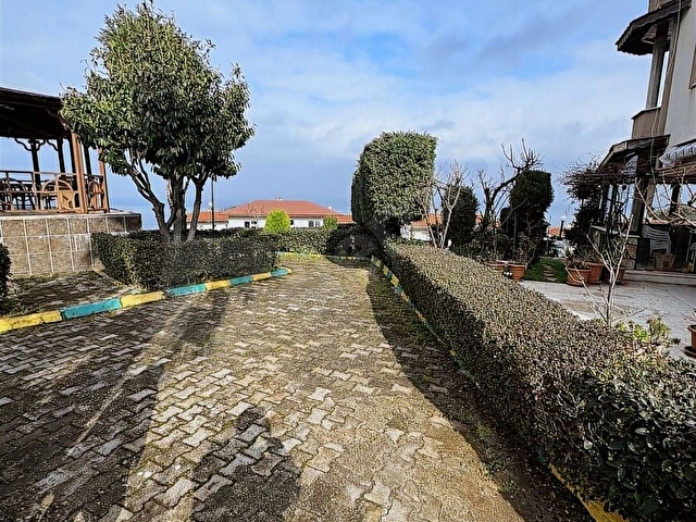 YALOVA KORU DOĞA EVLERİ SİTESİNDE SATILIK TERASLI TRİPLEX VİLLA - Görsel 4