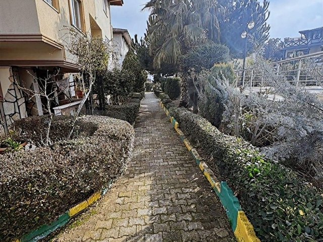 YALOVA KORU DOĞA EVLERİ SİTESİNDE SATILIK TERASLI TRİPLEX VİLLA - Görsel 5