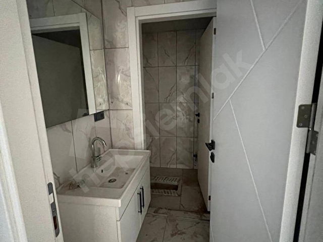 KUMKÖPRÜ CADDESİNDE UYGUN FİYATLI 3+1SIFIR DAİRELER - Görsel 17