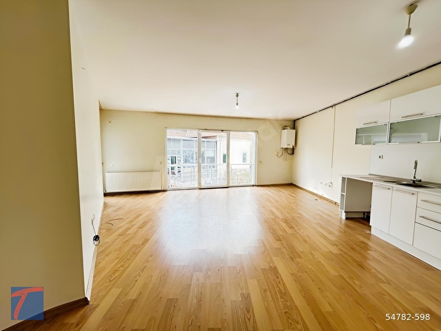 Taşdelen Palma Doro Sitesi 4. Kat Geniş Kiralık 1+1 Daire - Görsel 3