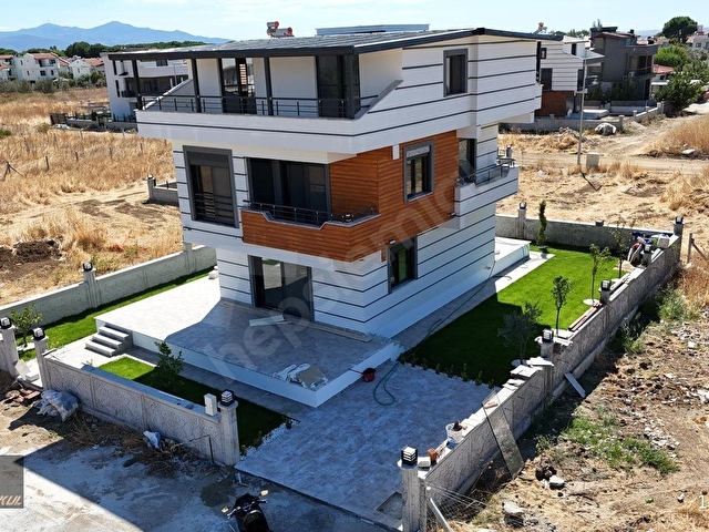 İzmir Dikili Salihleraltında Satılık Sıfır 6+1 Müstakil Villa - Görsel 3