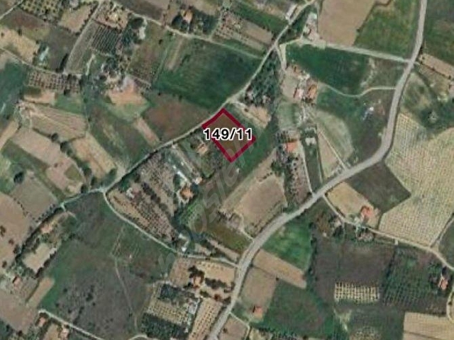 AND EMLAKTAN BOZCAADADA CUMHURİYET MAH PAPAZBAHÇE MEVKİ YOLA 61m CEPHELİ 10055m2 TARLA - Görsel 3