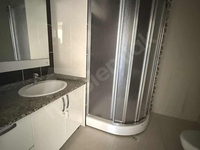 E5 metroya 5 dakika yürüme kapalı otoparkta deniz manzaralı 3+1 - Görsel 2
