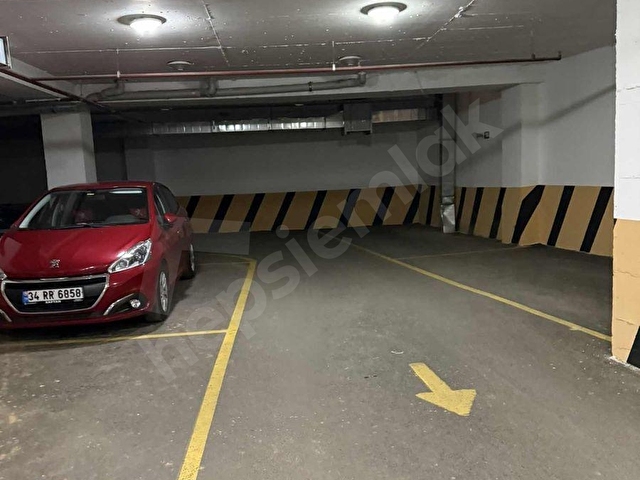 E5 metroya 5 dakika yürüme kapalı otoparkta deniz manzaralı 3+1 - Görsel 18