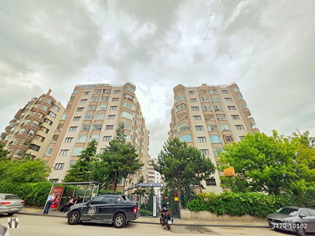 GOP VEDAT DALOKAY CAD MURAT SİTESİ 3+1 - Görsel 2