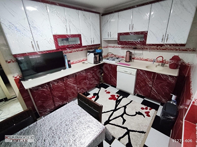 ÇAMBAŞI CADDESİNE PARALEL 4+1 YAPILI GENİŞ M2 SATILIK DAİRE - Görsel 4