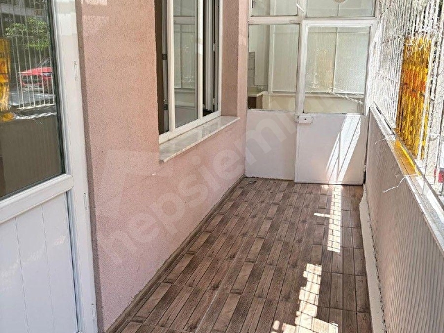 Bornova BÜYÜKPARK yeşil sokakta 2+1 Güvenlikli daire - Görsel 16