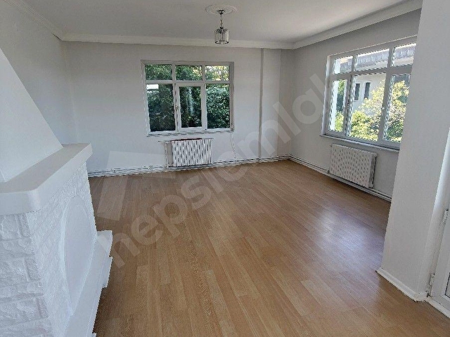 ÜSKÜDARDA BOĞAZ MANZARALI 3+1/130 METREKARE KİRALIK DAİRE - Görsel 5