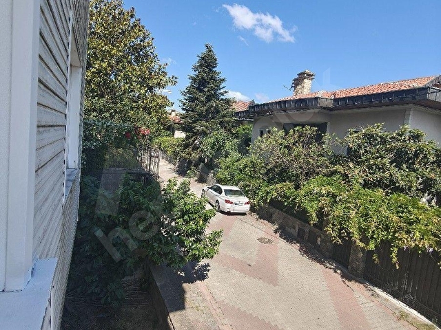 ÜSKÜDARDA BOĞAZ MANZARALI 3+1/130 METREKARE KİRALIK DAİRE - Görsel 13