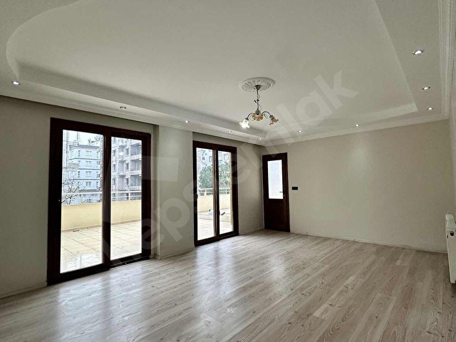 EVA GAYRİMENKUL DEN ATATÜRK CADDESİNDE SATILIK DAİRE