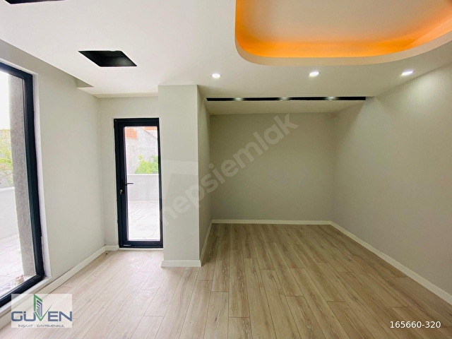 GÜVENDEN KAPAKLIDA MERKEZİ KONUMDA ANKASTRELİ,TERASLI 1+1 DAİRE - Görsel 3