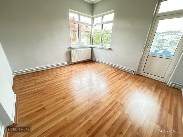 LİDER EMLAKTAN MALAZGİRT CADDESİ ÜZERİNDE 3+1 KİRALIK DAİRE - Görsel 15