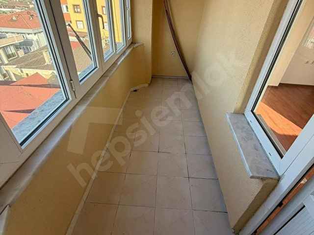 BİRLİK EMLAKTAN CADDE ÜZERİ 3+1 135m² GENİŞ FERAH DAİRE - Görsel 5