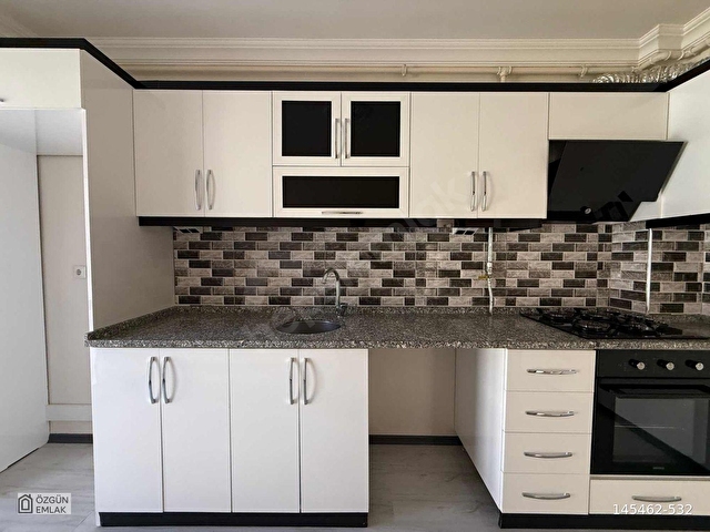 ÖZGÜNDEN ERENKÖY MAHALLESİ ÖZEL GARAJLI 2+1 DAİRE - Görsel 10