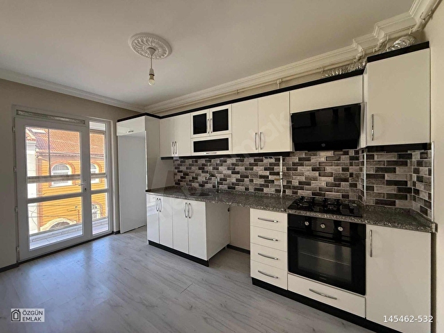 ÖZGÜNDEN ERENKÖY MAHALLESİ ÖZEL GARAJLI 2+1 DAİRE - Görsel 9