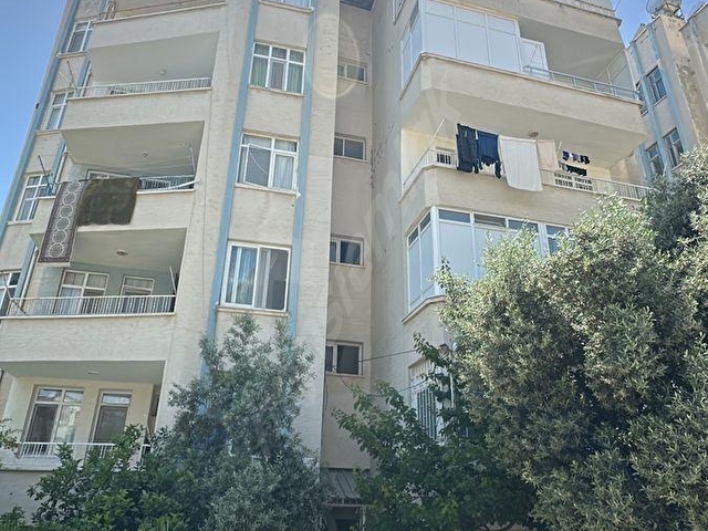 Taşucu merkezde geniş satılık daire