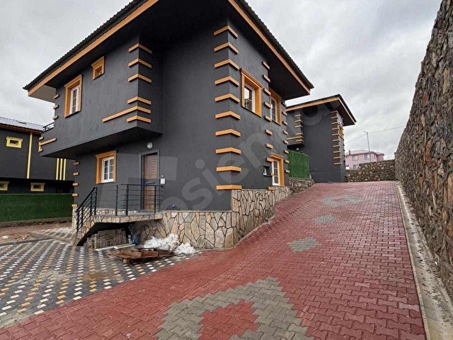 POZANTIDA MUHTEŞEM VİLLA - Görsel 2