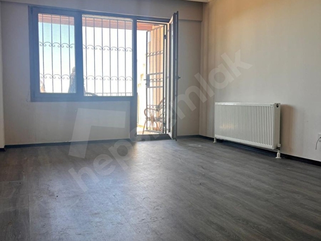 ÇEŞİT EMLAK GÜRPINAR DA 7+2 SÜPER MANZARALI SATILIK VİLLA - Görsel 11