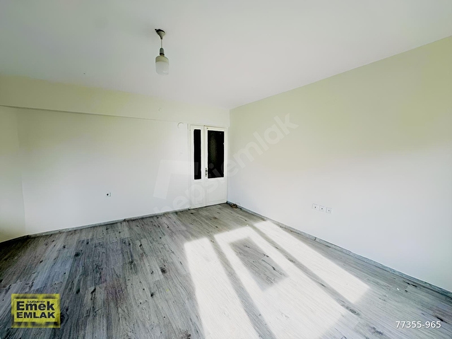 EMEK EMLAKTAN SARIGÜLLÜKTE SATILIK 2+1 ARAKAT DAİRE - Görsel 6