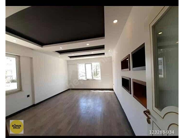 VARSAĞIN EN GÖZDE SİTESİNDE GENİŞ LİMİTSİZ KREDİLİ 3+1 DAİRE - Görsel 12