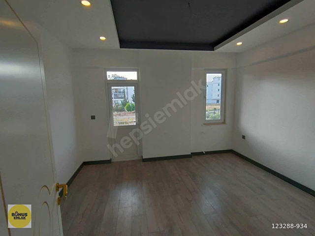 VARSAĞIN EN GÖZDE SİTESİNDE GENİŞ LİMİTSİZ KREDİLİ 3+1 DAİRE - Görsel 26