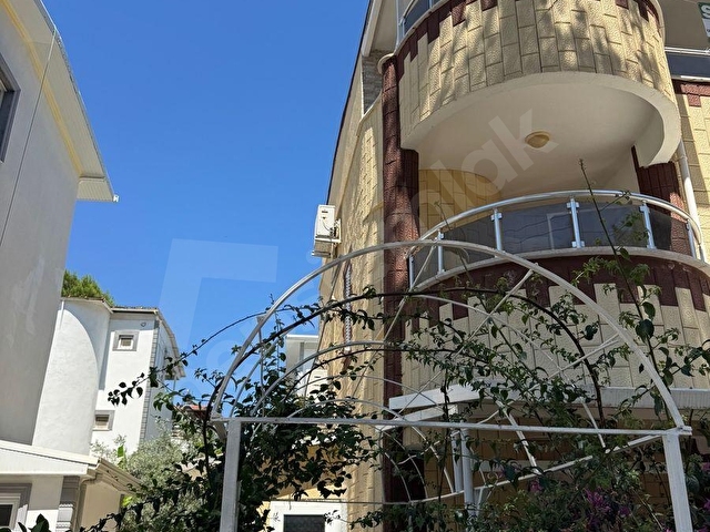 Didim Akbük’te Site içi Tribleks Villa - Görsel 2