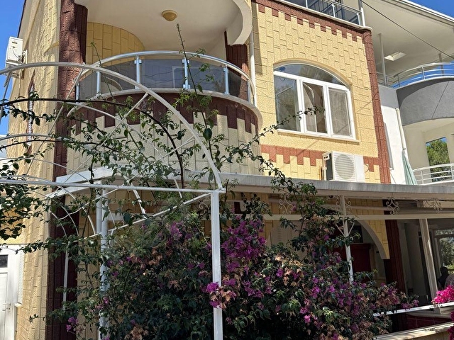 Didim Akbük’te Site içi Tribleks Villa