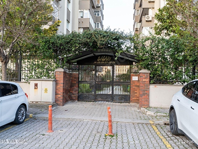Bayraklı Mansuroğlunda Lokasyon Avantajlı 3+1 Kiralık Daire - Görsel 3