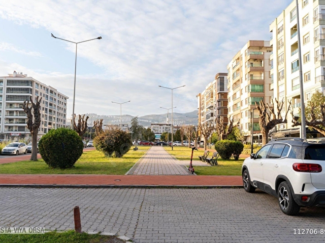 Bayraklı Mansuroğlunda Lokasyon Avantajlı 3+1 Kiralık Daire - Görsel 7