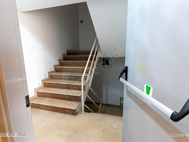 Bayraklı Mansuroğlunda Lokasyon Avantajlı 3+1 Kiralık Daire - Görsel 8