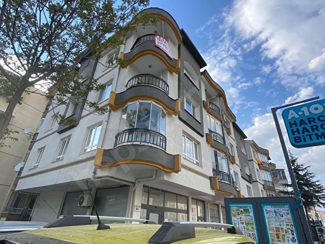 SAFRAN DAN ŞOKKŞEMSETİNGÜNALTAY CADDESİNDE BALKONLU KOMBİLİ GENİŞ FERAH 3+1 ÖN CEPHE  BAĞIMSIZ DAİRE