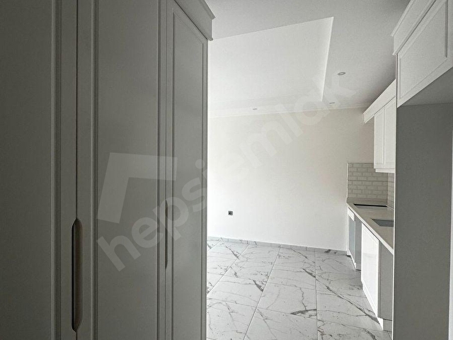 DEMİRTATA SATILIK 1+1 DENİZ VE HAVUZ MANZARALI DAİRE OTEL KONSEPTİNDE SİTE - Görsel 7