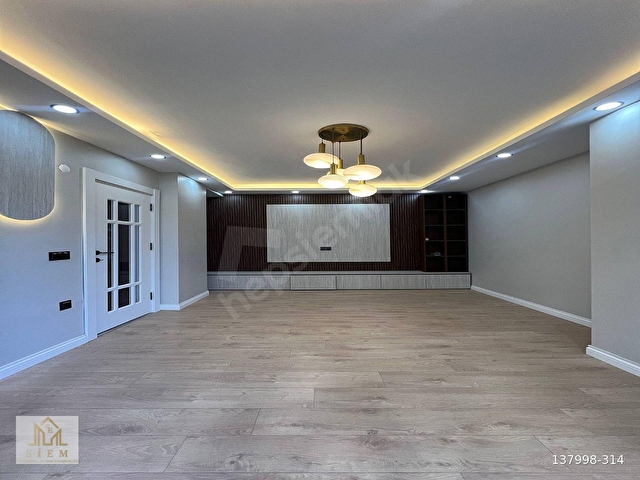 SİEMDEN BEYLİKDÜZÜNDE MÜSTAKİL BAHÇELİ 2+1 DAİRE !! - Görsel 2