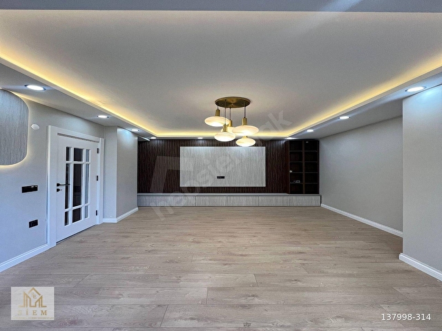 SİEMDEN BEYLİKDÜZÜNDE MÜSTAKİL BAHÇELİ 2+1 DAİRE !! - Görsel 3