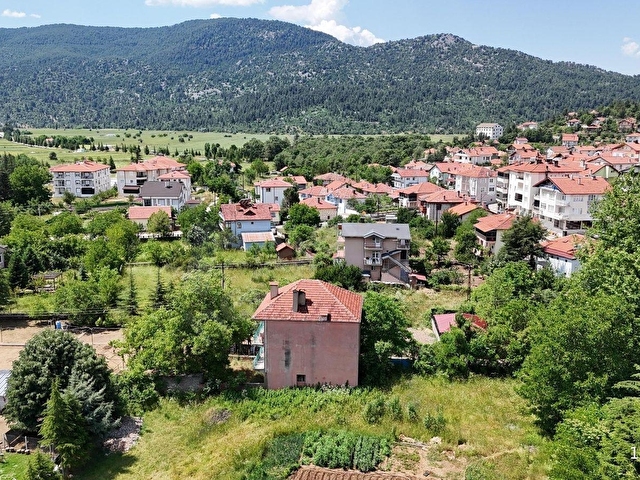 AKSEKİ CEVİZLİDE DOĞAYLA İÇ İÇE 2+1 BAHÇE KULLANIMLI DAİRE - Görsel 13